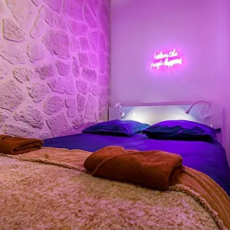 Homestay At Place Bastille Near Metro And Maris Modern *