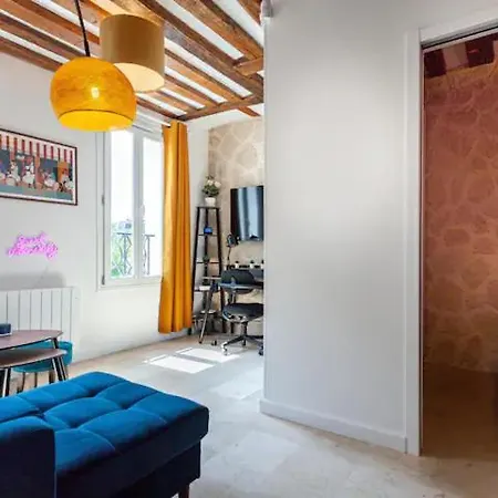 Homestay At Place Bastille Near Metro And Maris Modern Paris