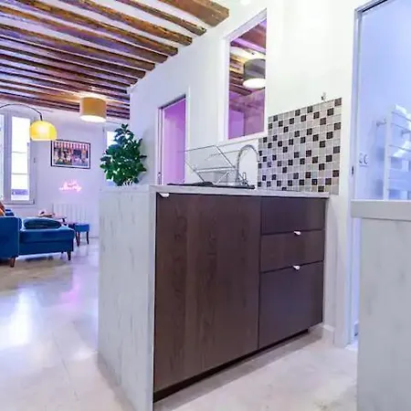 Homestay At Place Bastille Near Metro And Maris Modern *