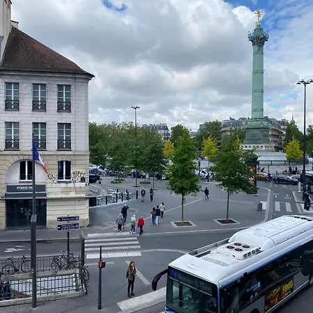At Place Bastille Near Metro And Maris Modern Alloggio in famiglia